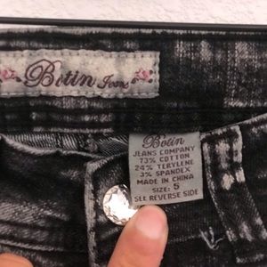 Women’s jeans